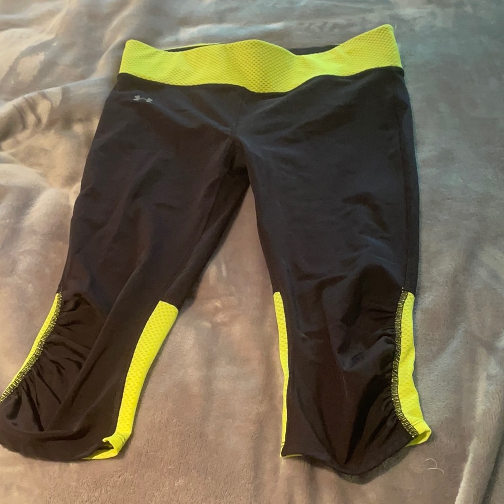 Large Under Armour Capri Black